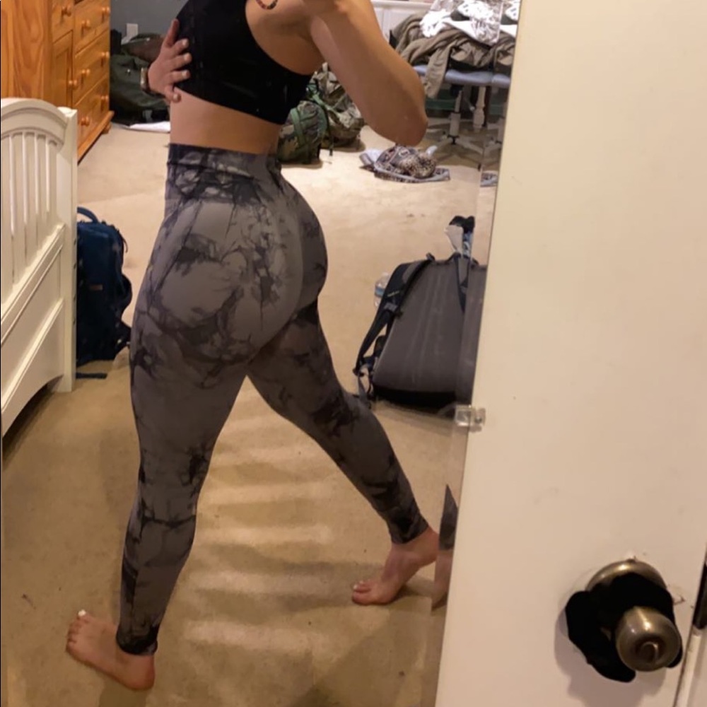 ⚠️NWOT tie dye workout leggings